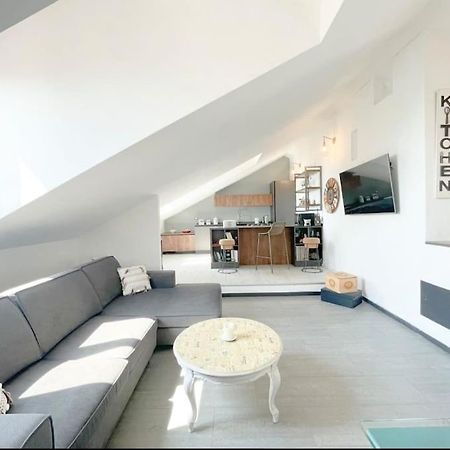 Apartamento Mansarda Vista Mare A Zinola Savona Exterior foto